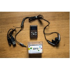 MP3 Player شافل LCD دار