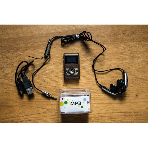 MP3 Player شافل LCD دار